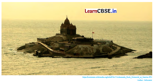 आखिरी चट्टान तक Class 9 Summary in Hindi Ganga Chapter 5